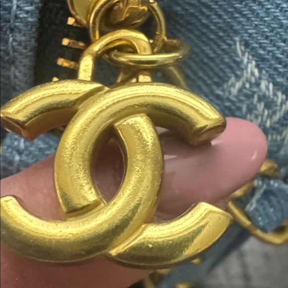 CHANEL GWP Set Denim Crossbody Bag, Dust Bag AND Chanel Card Pack NWT NIP 🔥 - Picture 8 of 15